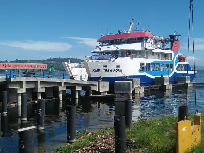 mulai_16_juli_kmp_pora_pora_layani_pelayaran_rute_balige_onanrunggu