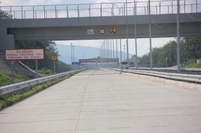 mulai_20_desember_tol_sinaksak_dan_serbelawan_dibuka_gratis