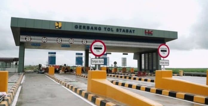 mulai_hari_ini_jalan_tol_stabat_tanjung_pura_sudah_berbayar