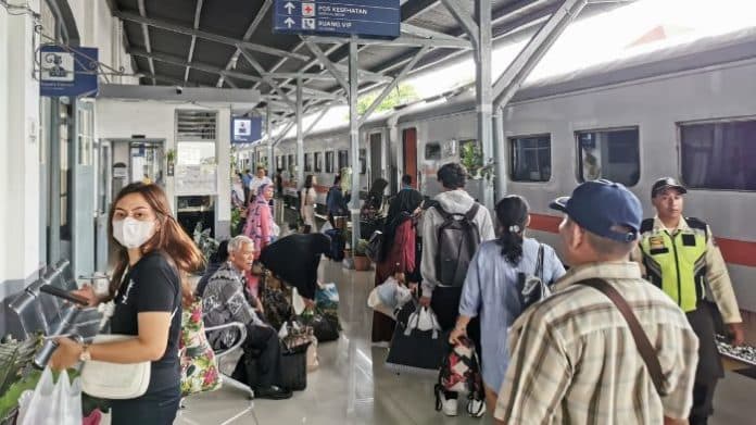 mulai_hari_ini_tiket_ka_lebaran_di_sumut_sudah_bisa_dipesan