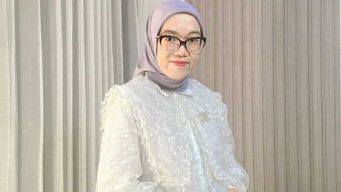 mundur_dari_pekerjaan_ibu_muda_ini_tetap_mampu_berkarya_dan_hasilkan_cuan