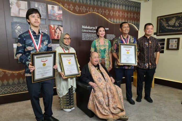 muri_beri_penghargaan_untuk_empat_sosok_inspiratif