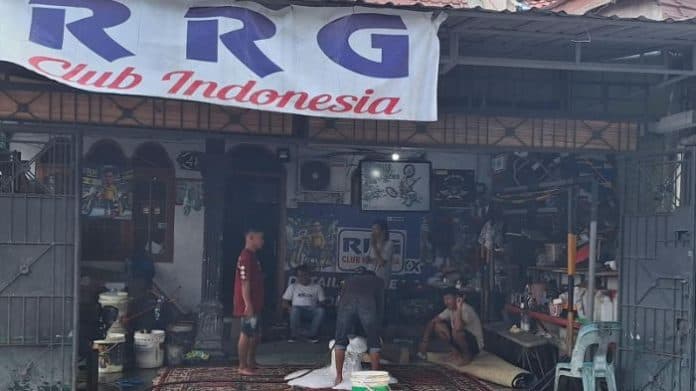 musim_penghujan_omset_usaha_cuci_motor_di_medan_turun_50_persen