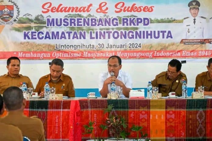 musrenbang_kecamatan_lintongnihuta_bupati_humbahas_minta_dukungan_warga