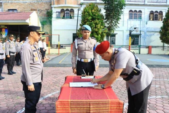mutasi_jabatan_iptu_edward_sidauruk_jabat_kasat_reskrim_polres_samosir