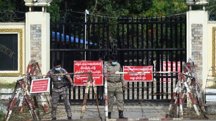 myanmar_akan_bebaskan_mantan_utusan_inggris_dan_ekonom_australia_dalam_amnesti_tahanan