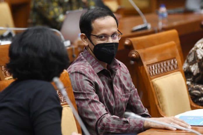 nadiem_tegaskan_guru_paud_dan_pesantren_bakal_dapat_tunjangan