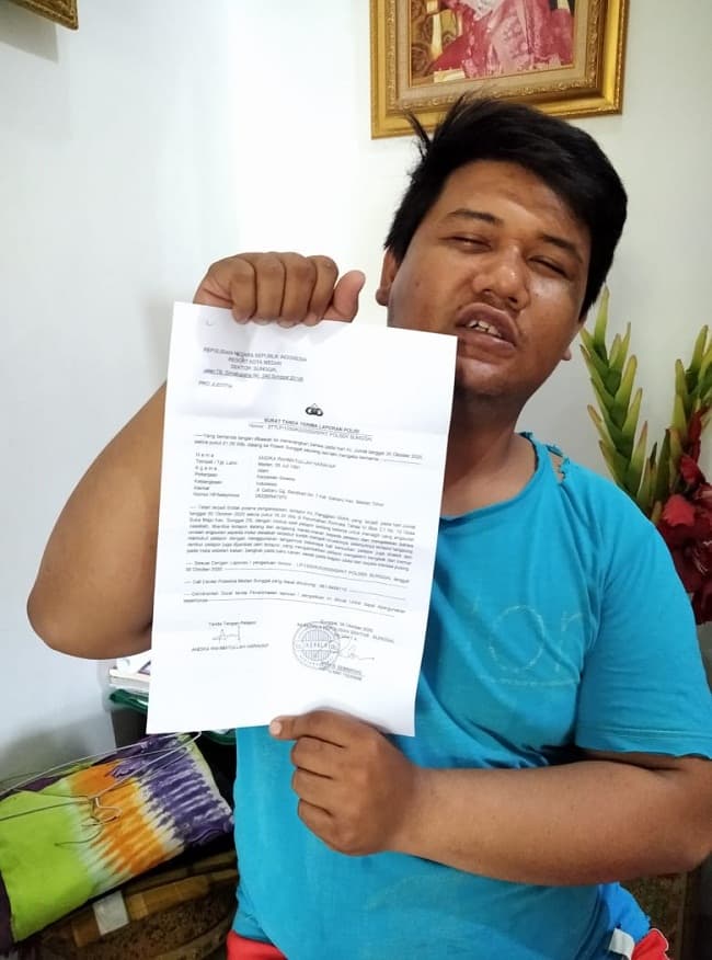 nagih_angsuran_seorang_karyawan_leasing_dianiaya_warga