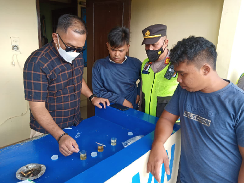 nahkoda_dan_abk_jalani_tes_urine_di_pelabuhan_tiga_raja_simalungun