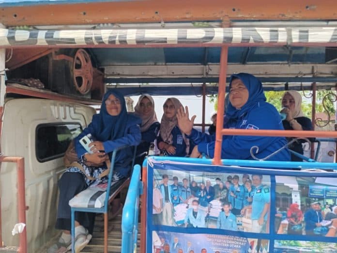 naik_odong_odong_50_bacaleg_demokrat_deli_serdang_mendaftar_ke_kpu
