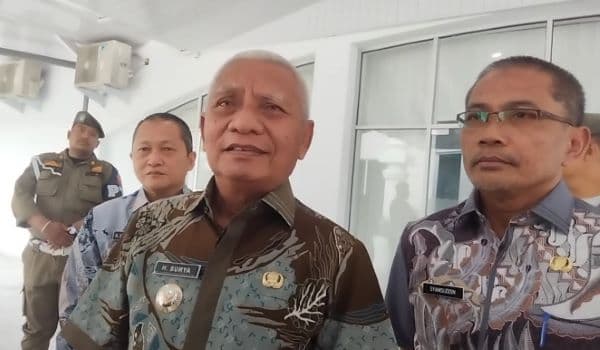 namanya_disebut_airlangga_dampingi_bobby_di_pilgub_sumut_bupati_asahan_siap