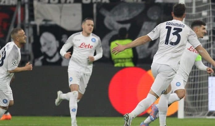 napoli_bungkam_eintracht_frankfurt_2_gol_tanpa_balas