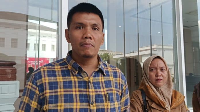 nasib_malang_guru_honorer_diduga_dipecat_usai_menyuarakan_kasus_p3k_di_langkat