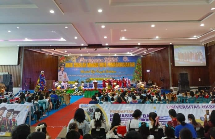 natal_asm_se_siantar_dihadiri_ribuan_orang_yesus_semakin_dipermuliakan