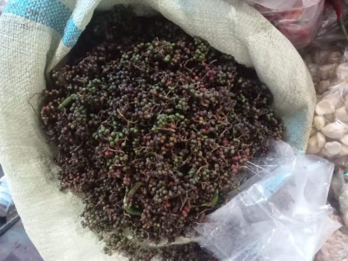 nataru_harga_andaliman_di_toba_bisa_rp500_ribu_lebih