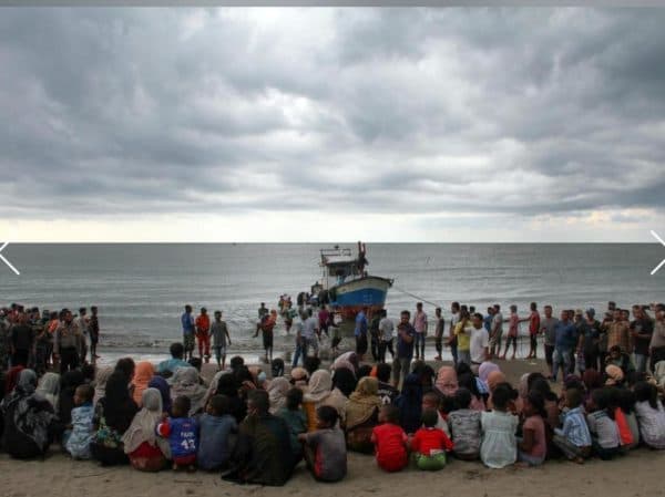 nelayan_indonesia_selamatkan_hampir_100_pengungsi_rohingya_di_aceh