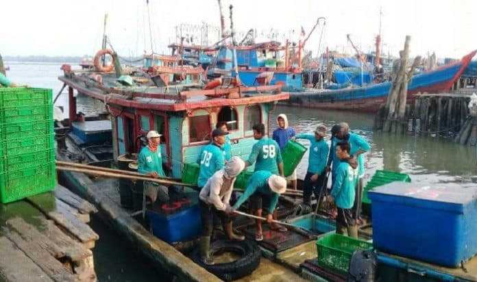 nelayan_tradisional_belawan_mengeluh_kesulitan_dapat_bbm