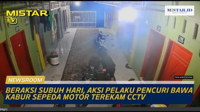 newsroom_beraksi_subuh_hari_aksi_pelaku_pencuri_bawa_kabur_sepeda_motor_terekam_cctv