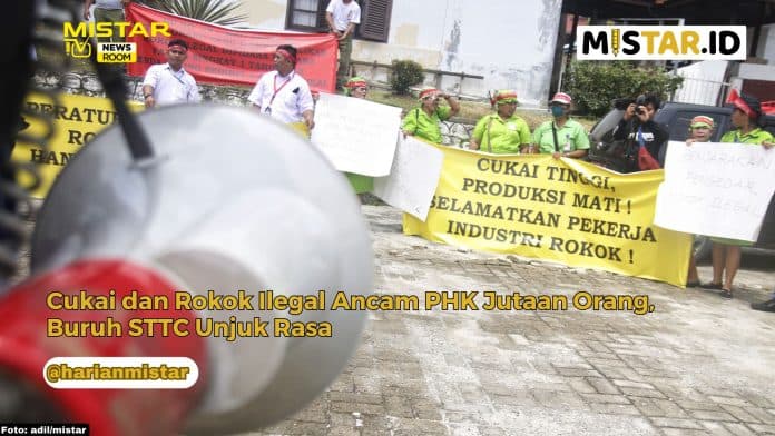 newsroom_cukai_dan_rokok_ilegal_ancam_phk_jutaan_orang_buruh_sttc_unjuk_rasa
