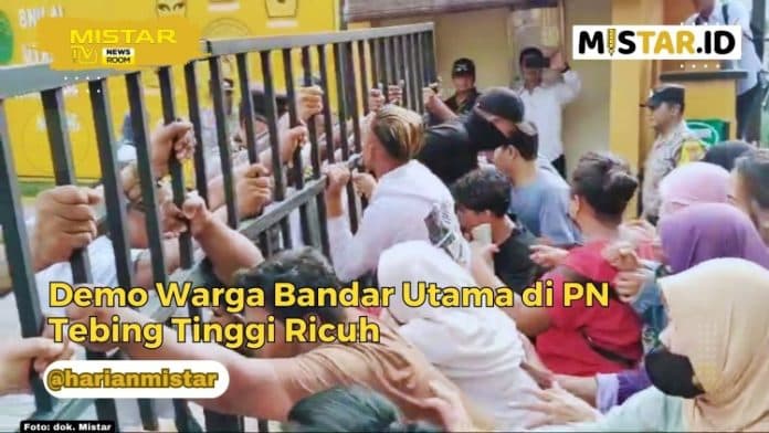 newsroom_demo_warga_bandar_utama_di_pn_tebing_tinggi_ricuh