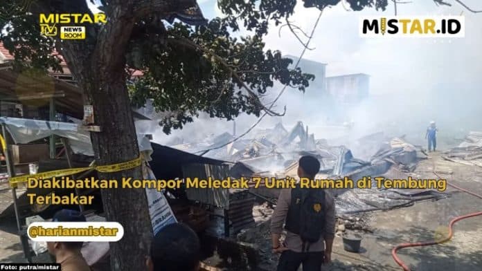 newsroom_diakibatkan_kompor_meledak_7_unit_rumah_di_tembung_terbakar
