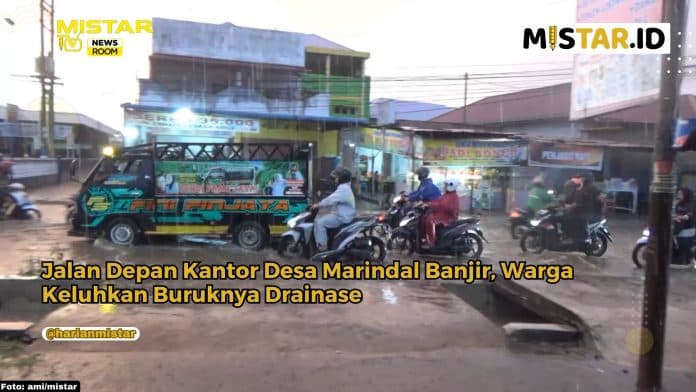 newsroom_jalan_depan_kantor_desa_marindal_banjir_warga_keluhkan_buruknya_drainase