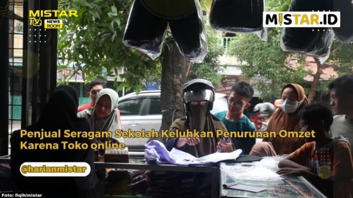 newsroom_penjual_seragam_sekolah_keluhkan_penurunan_omzet_karena_toko_online