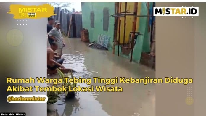 newsroom_rumah_warga_tebing_tinggi_kebanjiran_diduga_akibat_tembok_lokasi_wisata