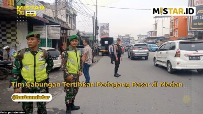 newsroom_tim_gabungan_tertibkan_pedagang_pasar_di_medan