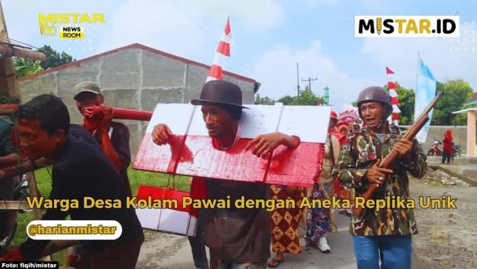 newsroom_warga_desa_kolam_pawai_dengan_aneka_replika_unik