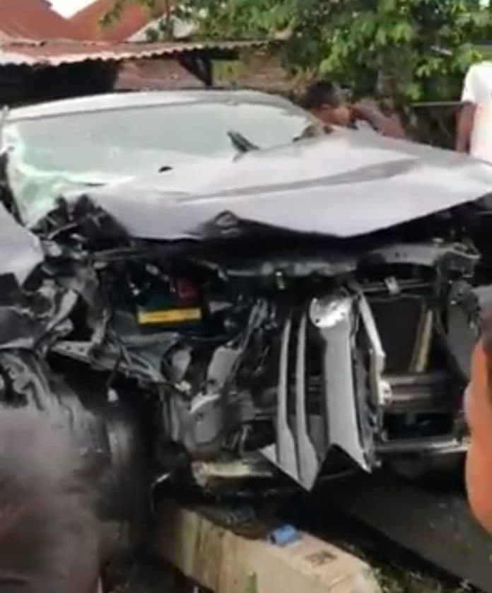ngeri_ayah_dan_anak_tewas_tertabrak_kereta_api_di_asahan