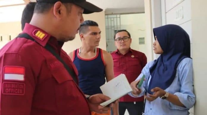 niat_nikahi_kenalan_medsos_pria_asal_mesir_malah_dideportasi_ini_sebabnya