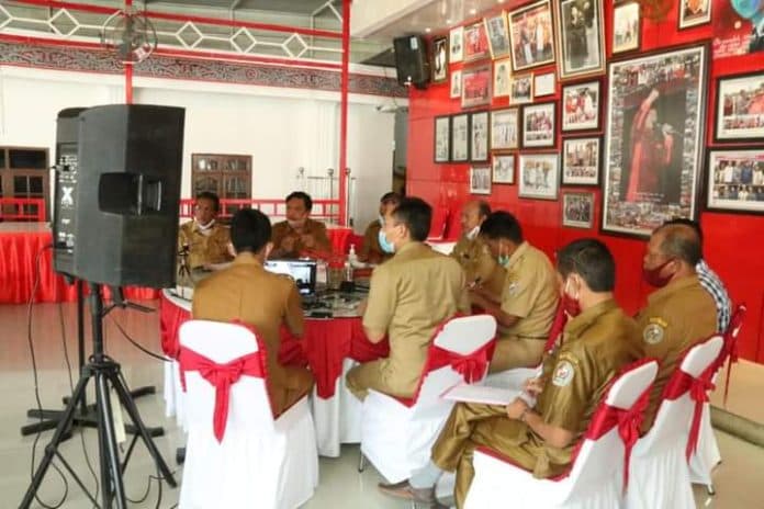 nikson_gelar_zoom_meeting_ketiga_dengan_camat_dan_lurah_setaput