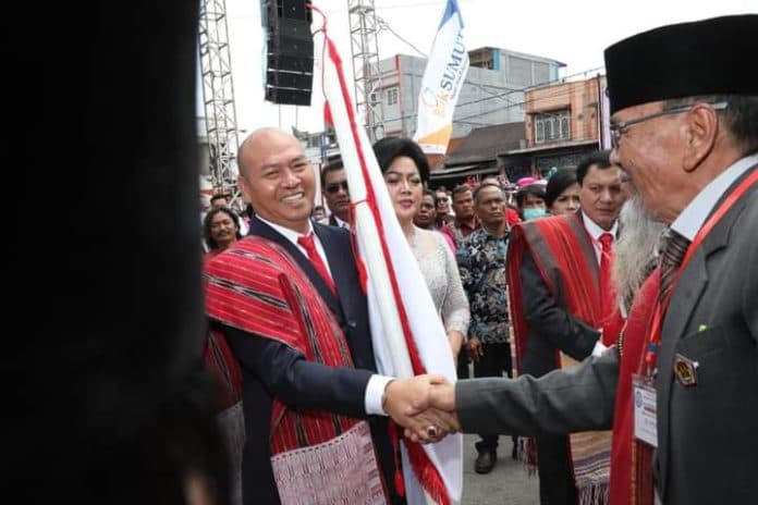 nikson_nababan_dilantik_menjadi_ketua_partogi_tapanuli_utara