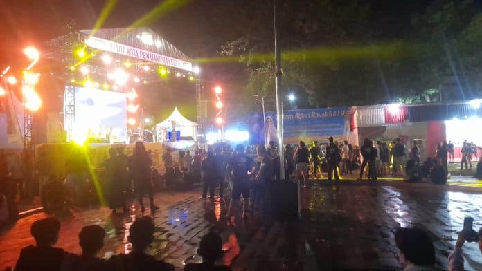 nobar_timnas_indonesia_vs_korea_selatan_warga_siantar_padati_lapangan_h_adam_malik