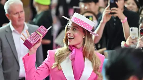 nokia_dan_mattel_kerja_sama_luncurkan_ponsel_barbie
