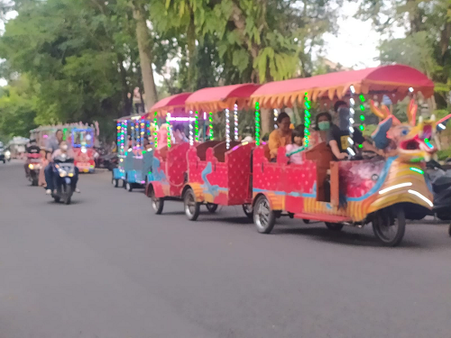 odong_odong_bebas_beroperasi_di_jalan_raya_kadishub_siantar_tutup_mata