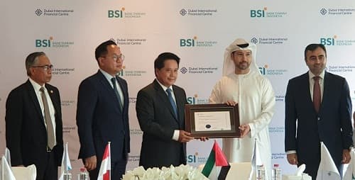ojk_perkuat_industri_keuangan_syariah_dengan_dubai