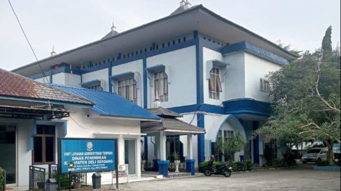 oknum_korwilcam_disdik_batang_kuis_dituding_pungli_operator_sd