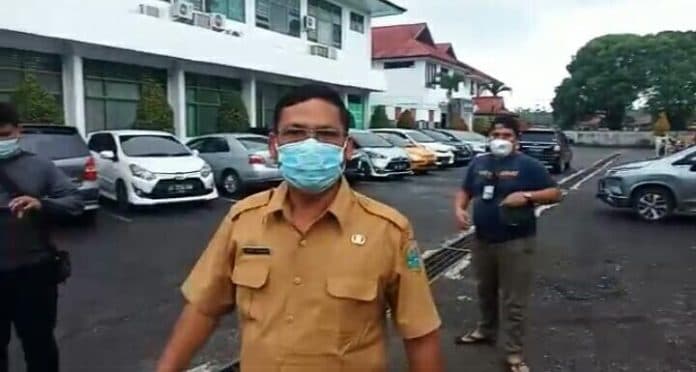 oknum_pegawai_di_rsj_prof_ildrem_medan_arogan_ajak_duel_jurnalis