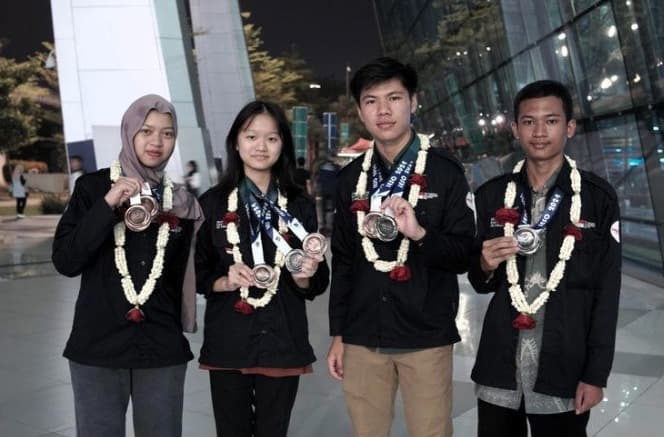 olimpiade_internasional_ieso_empat_siswa_boyong_8_medali