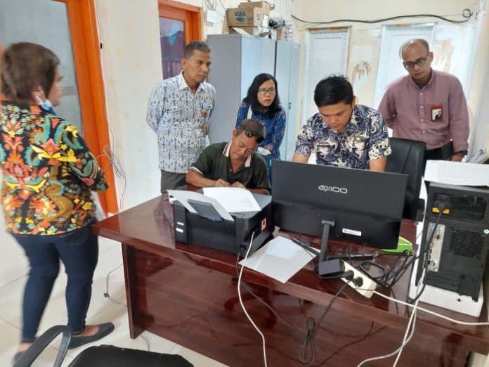 ombudsman_temukan_lima_hal_tak_layak_di_kantor_samsat_pangururan_termasuk_kandang_burung