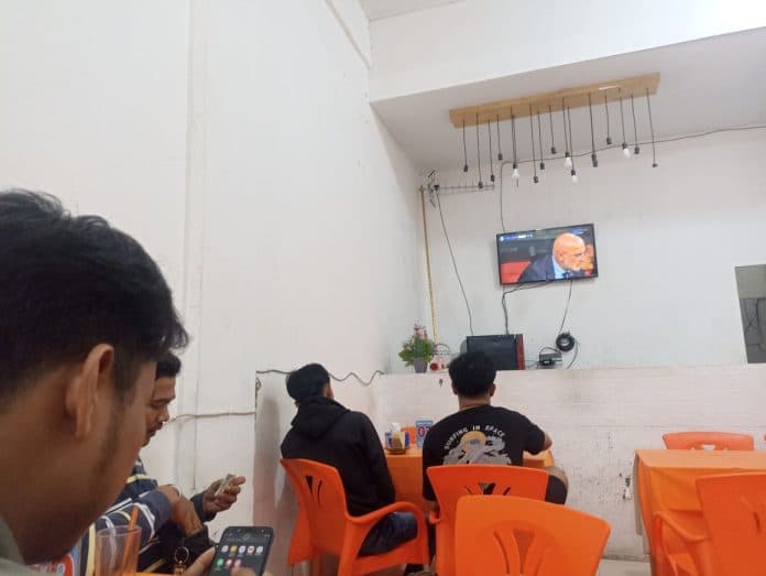 omzet_warkop_di_medan_meningkat_selama_euro_cup
