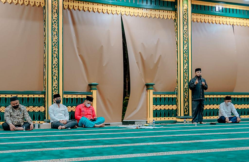 opd_gelar_sholat_tarawih_berjamaah_di_pendopo_rumah_dinas_wali_kota_medan