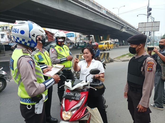 operasi_patuh_toba_2022_pengendara_sepeda_motor_banyak_langgar_lalu_lintas