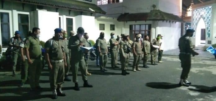 operasi_ppkm_lanjut_di_siantar_pemilik_cafe_dan_resto_teken_surat_peringatan
