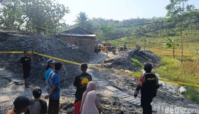 operasi_sar_di_tambang_emas_ilegal_banyumas_dihentikan_8_orang_dinyatakan_hilang