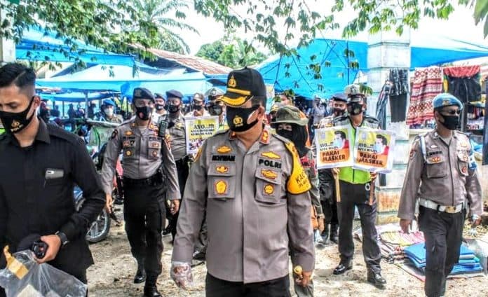 ops_yustisi_2020_polres_batu_bara_kapolres_dan_jajaran_tindak_pelanggar_prokes