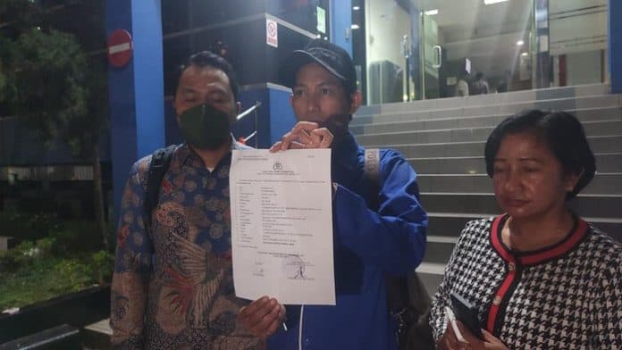 orang_tua_korban_gagal_ginjal_usai_minum_obat_sirup_lapor_ke_polda_metro