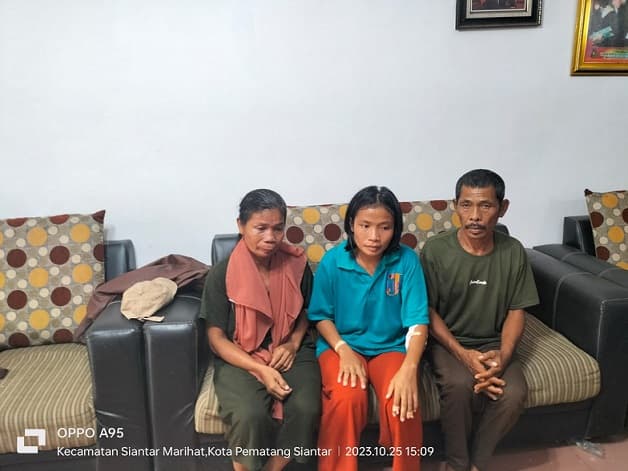 orang_tua_korban_pembacokan_di_simalungun_percobaan_pembunuhan_itu